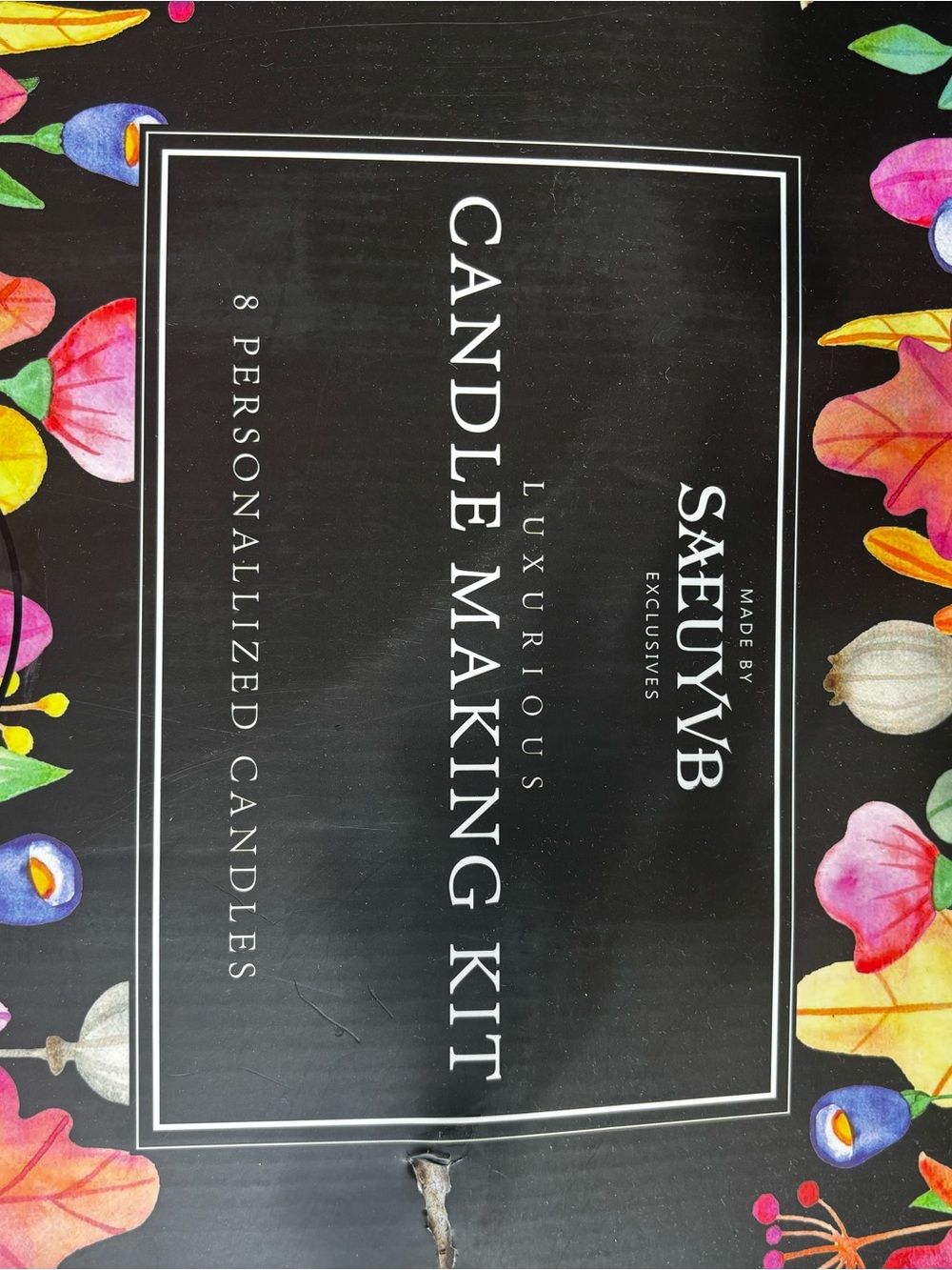 SÆTUVYB Luxurious Candle Making Kit - Black with Colorful Floral Accents